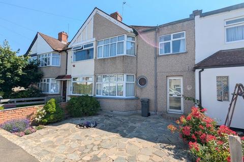 74 Fernside Avenue, Feltham, TW13 7BN