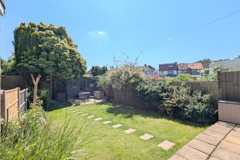 74 Fernside Avenue, Feltham, TW13 7BN