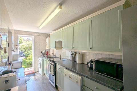 74 Fernside Avenue, Feltham, TW13 7BN