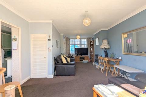 74 Fernside Avenue, Feltham, TW13 7BN