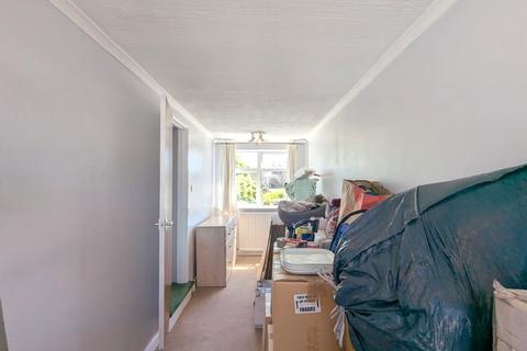 74 Fernside Avenue, Feltham, TW13 7BN