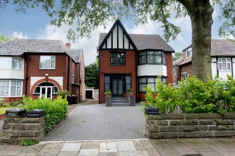 5 bedroom detached house to rent, Singleton Road, Salford