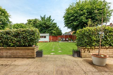 4 bedroom detached house for sale, Lower Road, Great Bookham, KT23