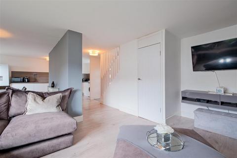 3 bedroom end of terrace house for sale, Skye Court, Cumbernauld