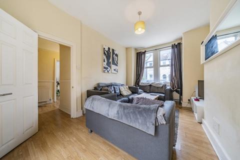 4 bedroom house to rent, Strathville Road Earlsfield SW18