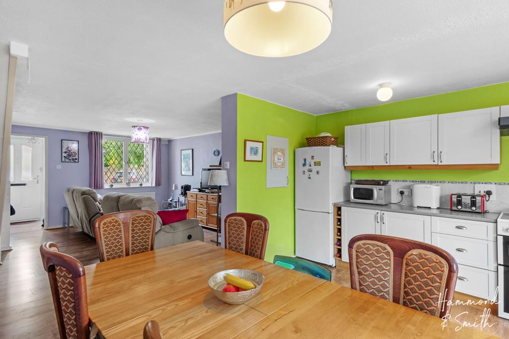 Kitchen/Dining Area