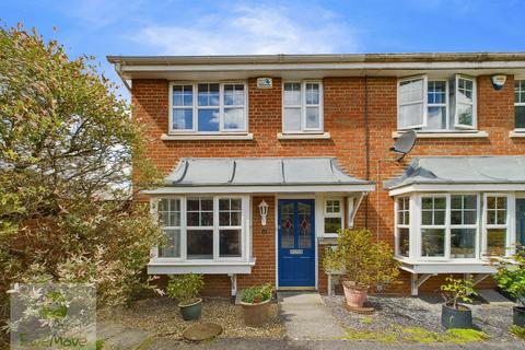 3 bedroom end of terrace house for sale, Leigh Road, Wainscott, Rochester, ME3 8NU