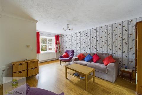 3 bedroom end of terrace house for sale, Leigh Road, Wainscott, Rochester, ME3 8NU