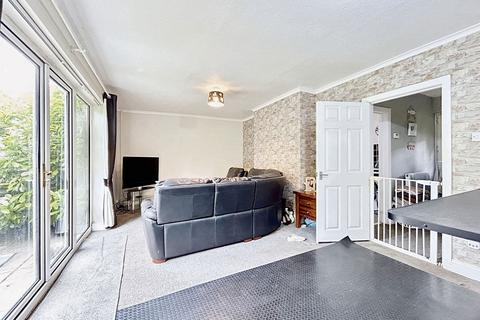 32 Amersham Crescent, Peterlee, SR8 5JJ