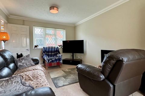 21 Bangor Close, Hereford, HR4 9XB