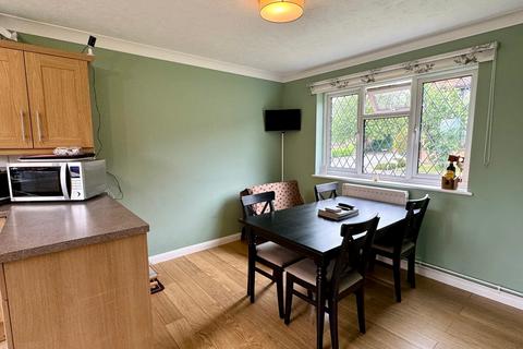 21 Bangor Close, Hereford, HR4 9XB