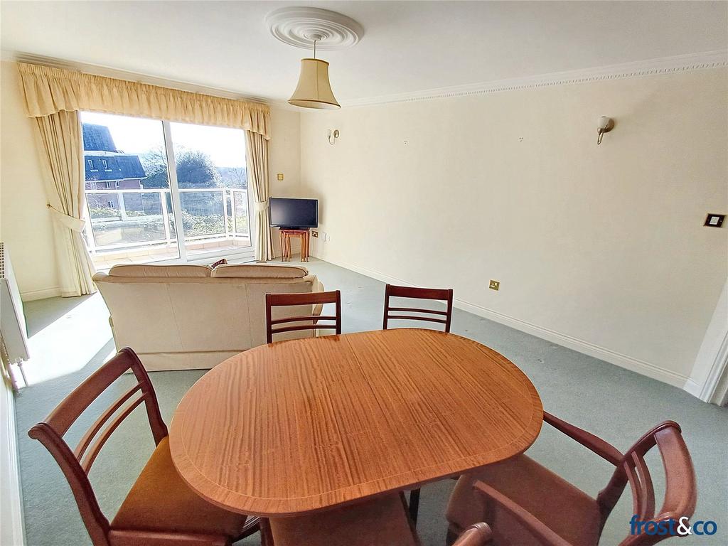 Living/Dining Room