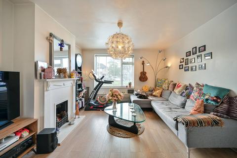 2 bedroom maisonette to rent, Aboyne Drive, Raynes Park, London, SW20