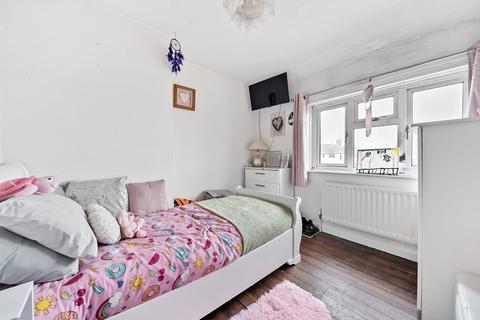 129 Hill Road, Folkestone, CT19 6LY