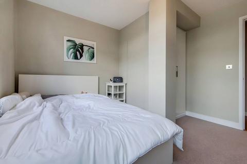 2 bedroom flat for sale, Weimar Street, Putney, London, SW15