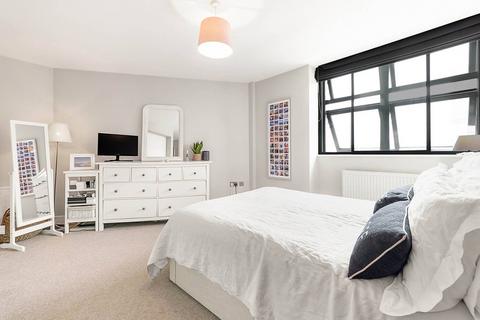 2 bedroom flat for sale, Weimar Street, Putney, London, SW15