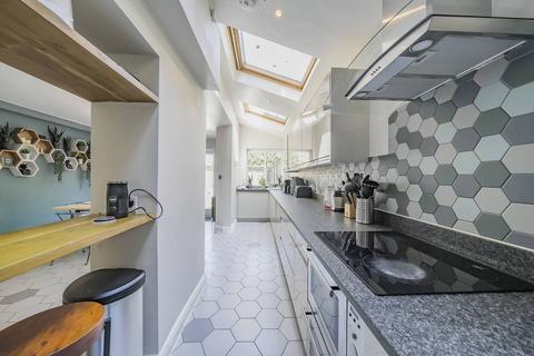 5 bedroom house for sale, Hearnville Road, Balham, London, SW12