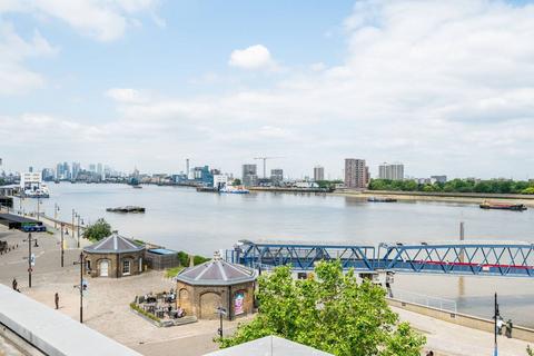 2 bedroom penthouse for sale, Building 45, Woolwich Riverside, London, SE18