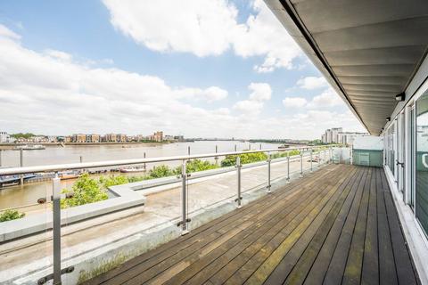 2 bedroom penthouse for sale, Building 45, Woolwich Riverside, London, SE18