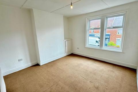 2 bedroom flat to rent, Park Road, Stanley DH9