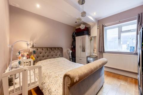 2 bedroom flat for sale, Flat 2, Freight Building, 10 Liberty Centre, Mount Pleasant, London, HA0 1TX