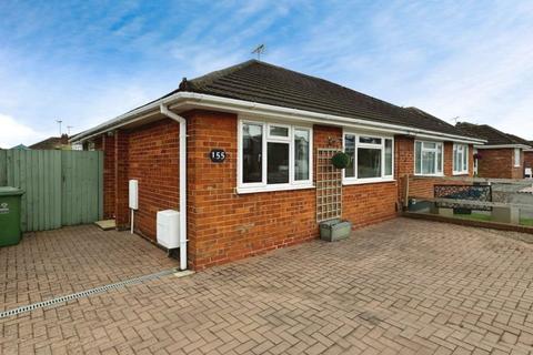 2 bedroom semi-detached bungalow to rent, Oxford Road, Swindon, SN3 4DJ