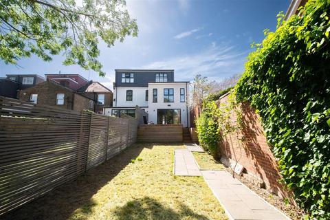 4 bedroom detached house for sale, Johns Avenue, London, NW4