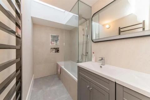 4 bedroom detached house for sale, Johns Avenue, London, NW4