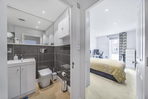 1 bedroom flat for sale, Triangle Place, London