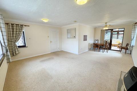 2 bedroom detached bungalow for sale, Parkers Place, Ipswich IP5