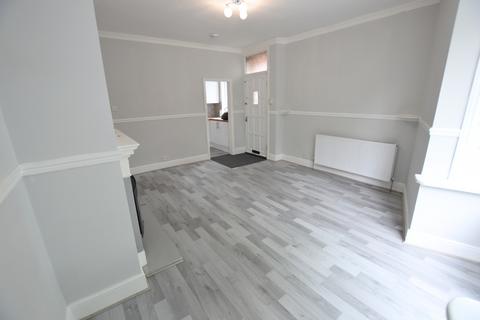 2 bedroom end of terrace house to rent, Paisley Road, Leeds LS12