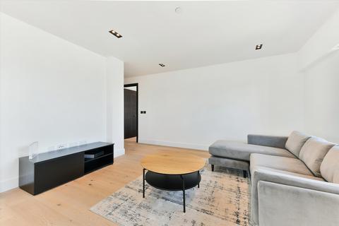 3 bedroom flat to rent, Exchange Gardens, London, SW8
