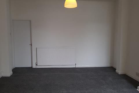 3 bedroom flat to rent, 1B Doncaster Road,   Dalton, Rotherham S65 3EW