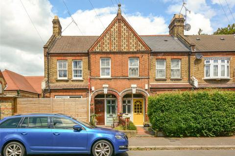 3 bedroom flat for sale, Warner Road, Walthamstow, London, E17