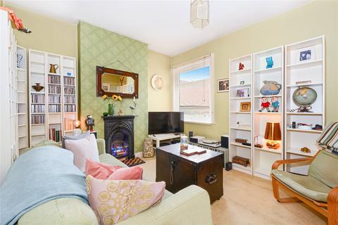 3 bedroom flat for sale, Warner Road, Walthamstow, London, E17