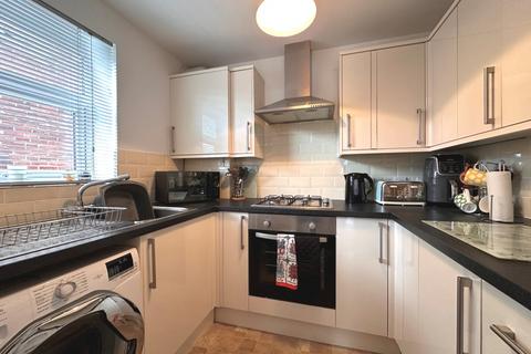 2 bedroom flat for sale, Portsmouth Road, Sholing, Southampton, SO19