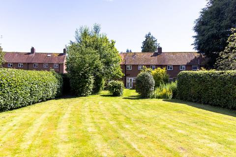 4 Baring Close, East Stratton, Winchester, SO21 3DY