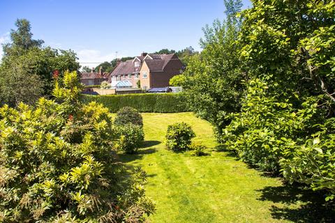 4 Baring Close, East Stratton, Winchester, SO21 3DY