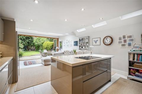 4 bedroom terraced house for sale, Swaffield Road, London, SW18