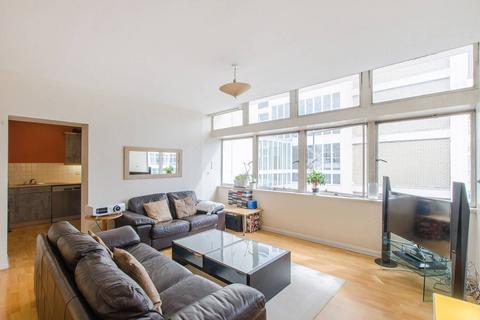 3 bedroom flat to rent, Newington Causeway, Elephant and Castle, London, SE1