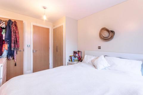 2 bedroom flat to rent, Kingsway, Finchley, London, N12