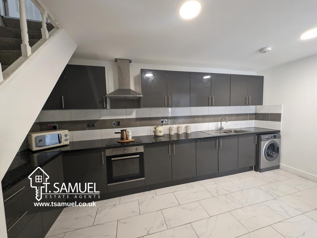 Kitchen d