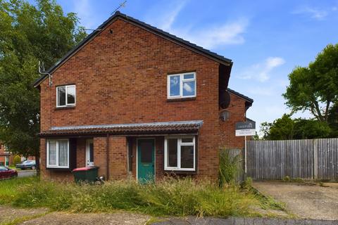 1 bedroom terraced house for sale, St. Andrews Road, Crawley RH11