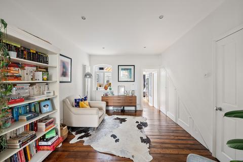 20 Studley Grange Road, London, W7 2LX