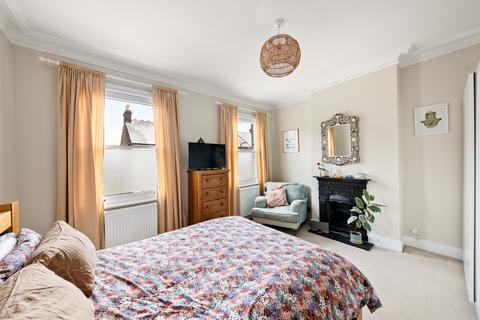 20 Studley Grange Road, London, W7 2LX