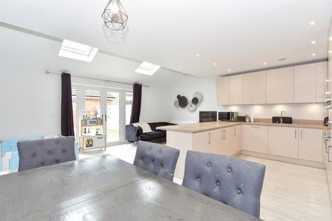 4 bedroom terraced house for sale, Morris Square, Bognor Regis, West Sussex