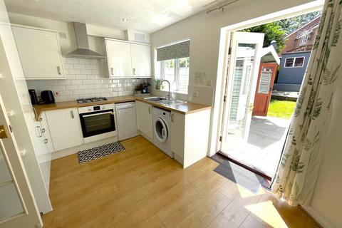 2 bedroom terraced house for sale, St Michaels Close, Hamworthy, Poole, BH15