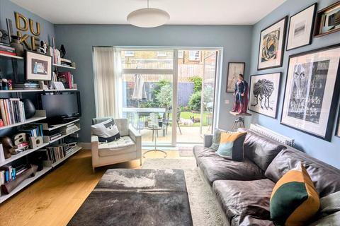 2 bedroom house to rent, Peabody Cottages, Herne Hill, London, SE24