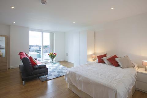 Studio to rent, Seven Sea Gardens, London E3