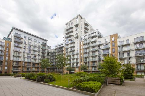 Studio to rent, Seven Sea Gardens, London E3